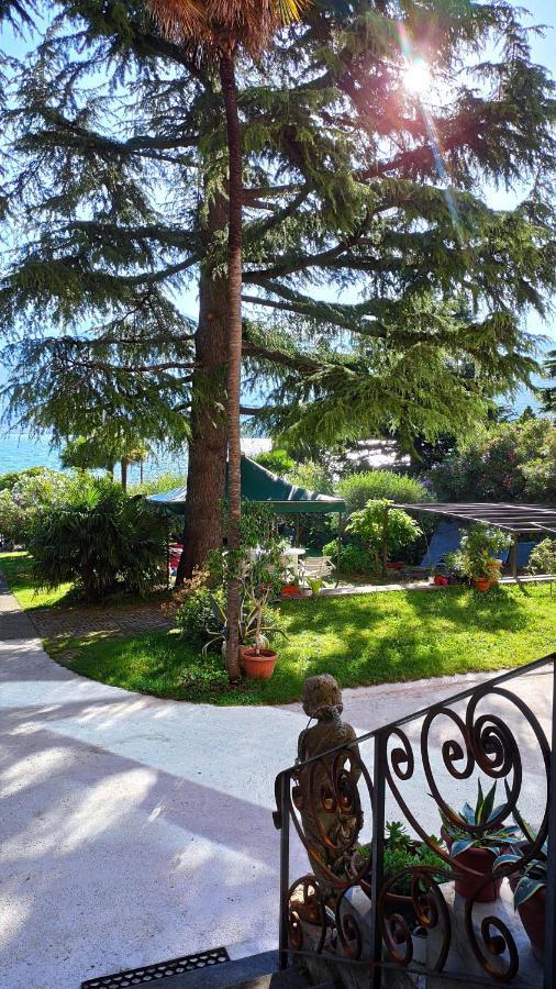 Villa Riva Lago - Apartment With Parking Tavernola Bergamasca Ngoại thất bức ảnh