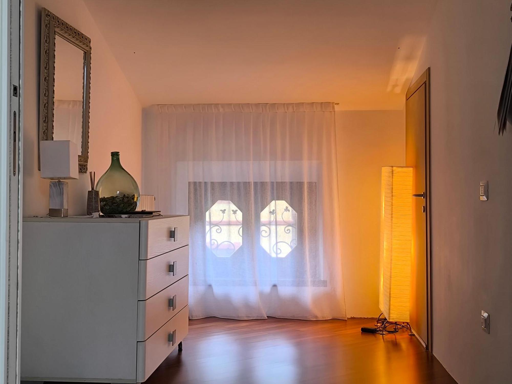 Villa Riva Lago - Apartment With Parking Tavernola Bergamasca Ngoại thất bức ảnh